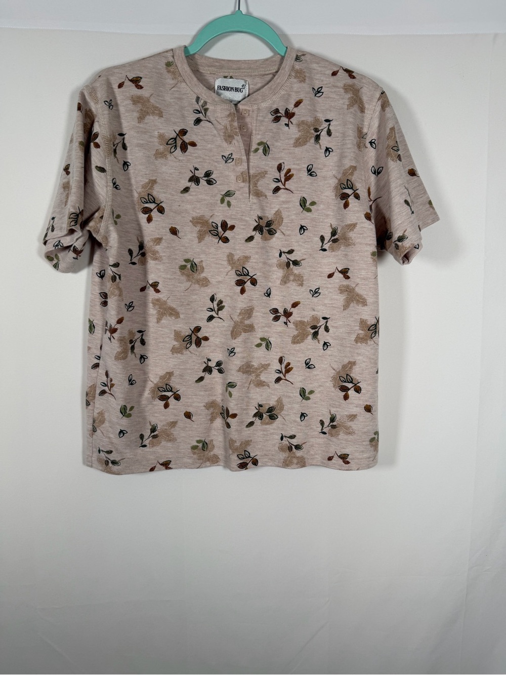 Vintage Fall Autumn Beige Short-Sleeve Henley with Leaf Print